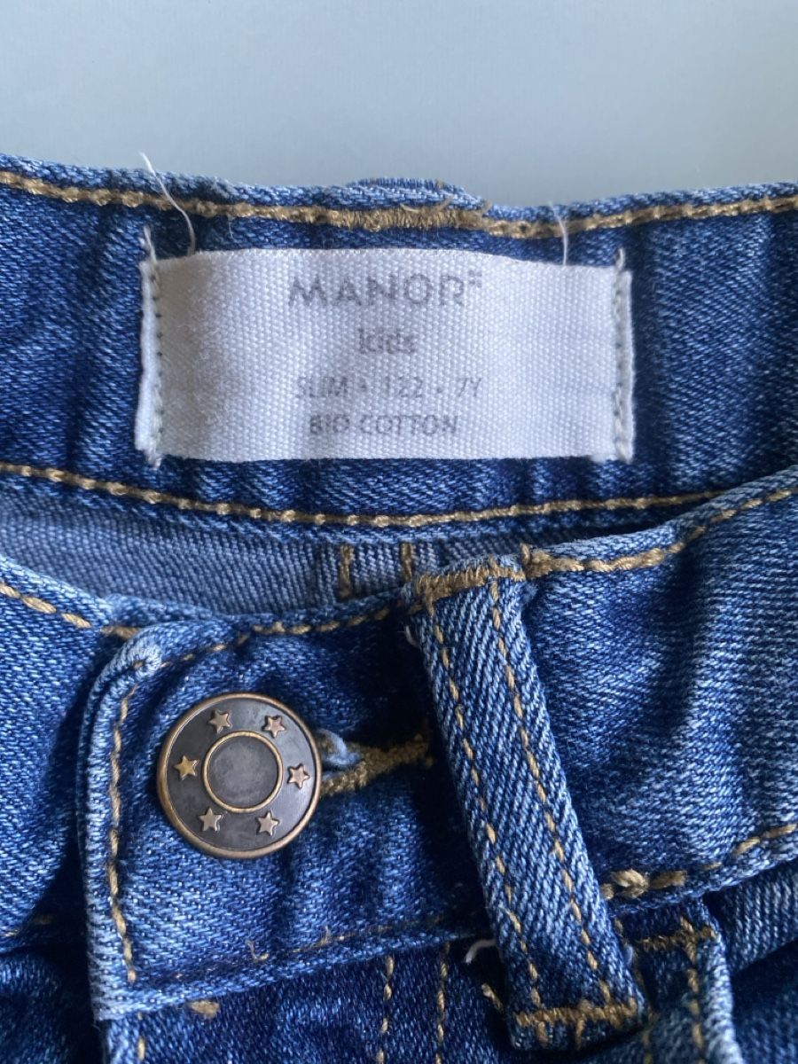Manor Pantalons: Bio Slim Jeans Manor Grösse 122 – D'occasion à Baden par nicolenia 3