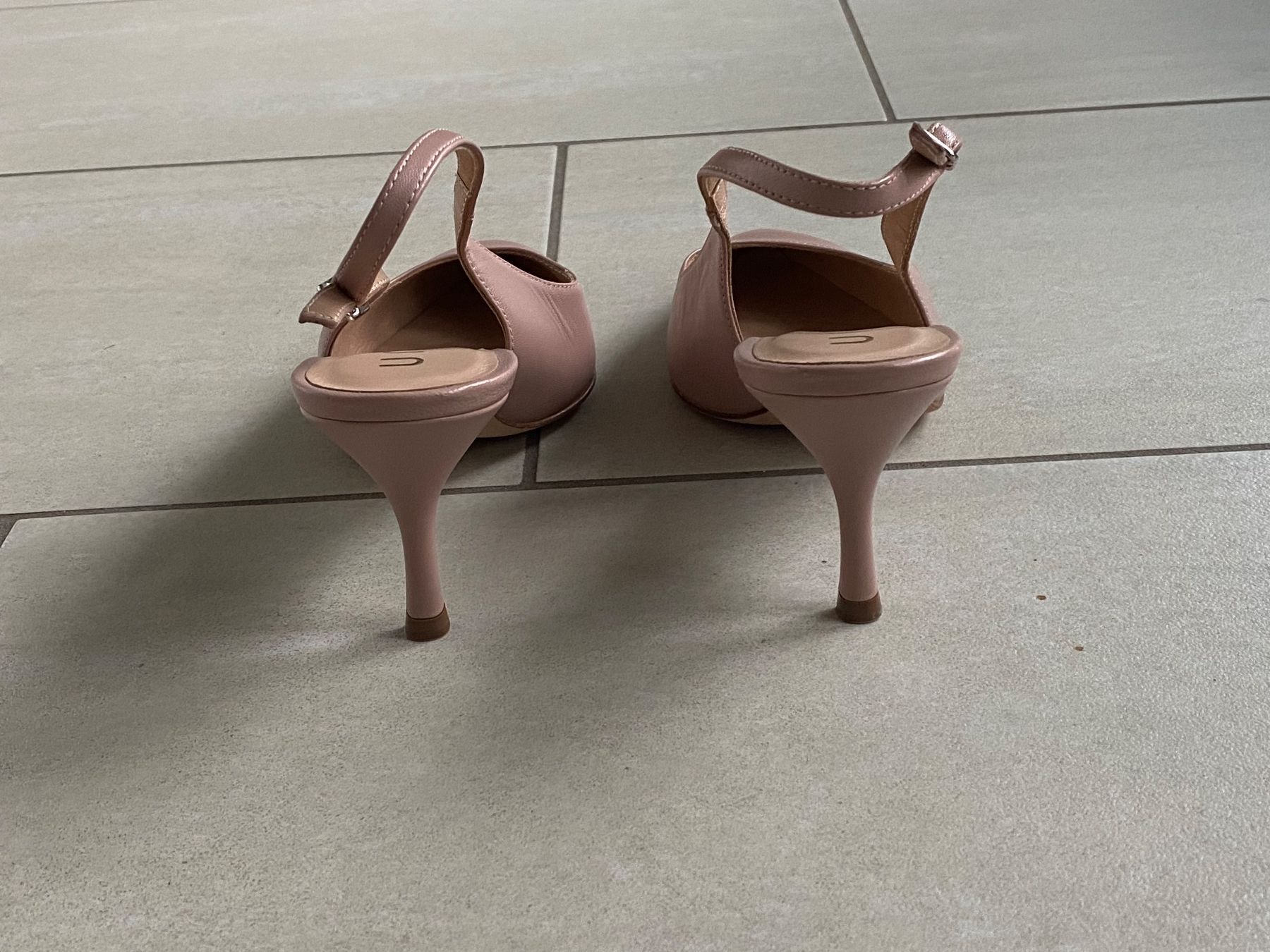 Unisa Scarpe da donna: Damenschuh UNISA wie NEu – Nuovo (secondo la descrizione) da Affoltern am Albis venduto da may_9gdz