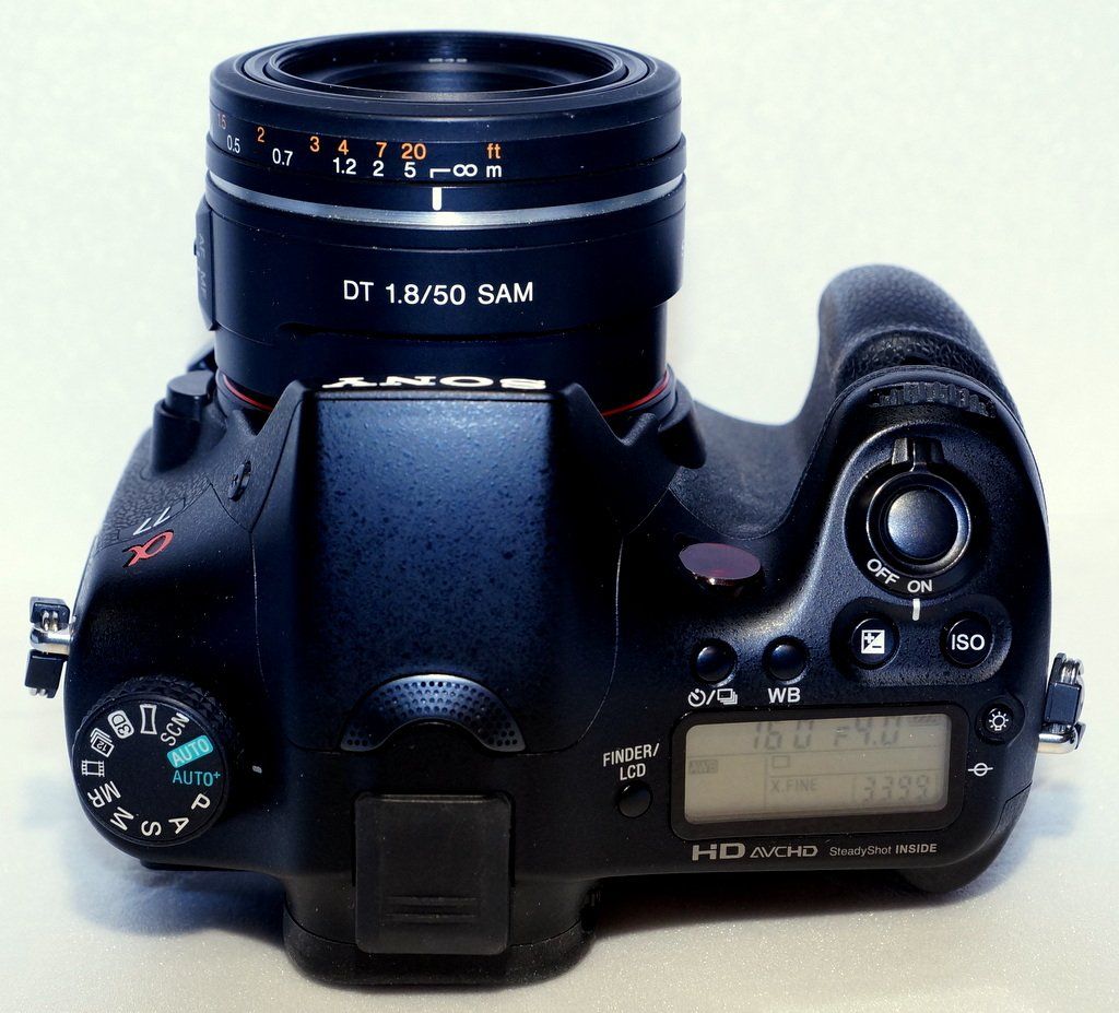 Sony Fotocamera: Sony A77  24MP mit 3 Sony Objektive – Usato da Dottikon venduto da Floppidogg77 3