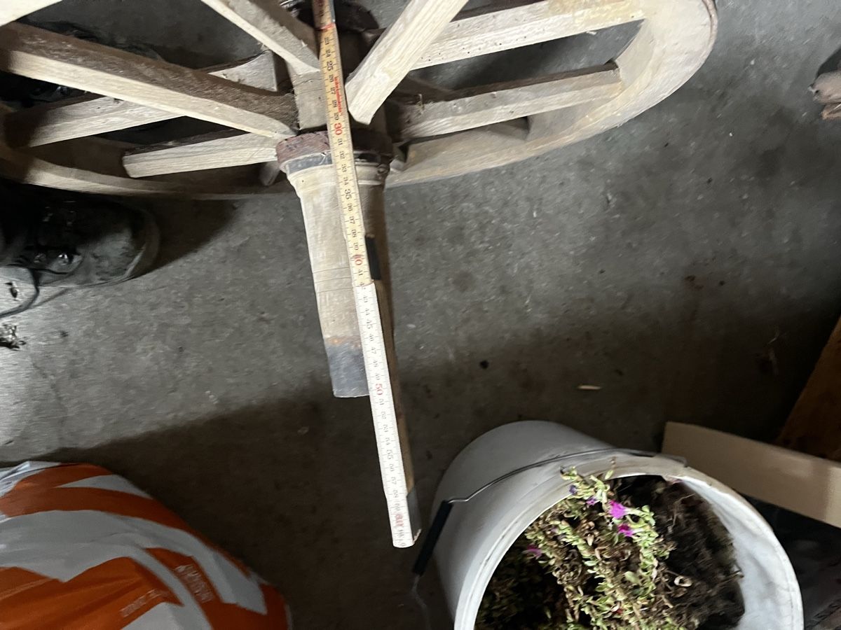 Pneus & Roues: Altes Holz Eisenrad – D'occasion à Hundwil par sim_shz6 2
