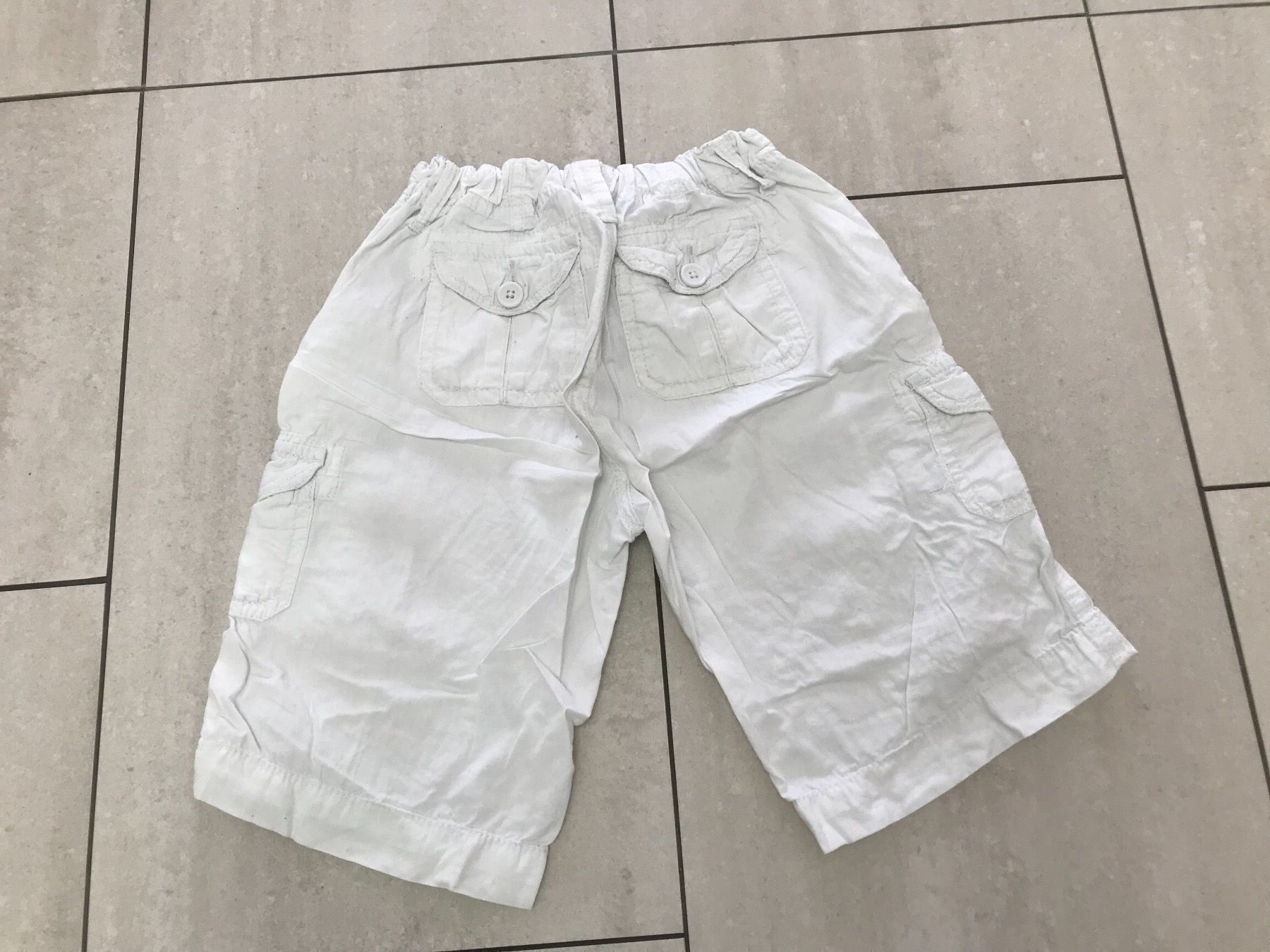 Pantaloni: Shorts weiss Leinen Gr.140 – Usato da Wädenswil venduto da JJ15 1