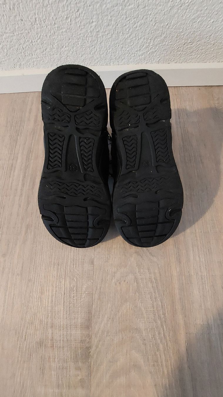 Scarpe per ragazzi: Wanderschuhe Junge Gr 33 – Usato da Egolzwil venduto da mobiledeluxe 2