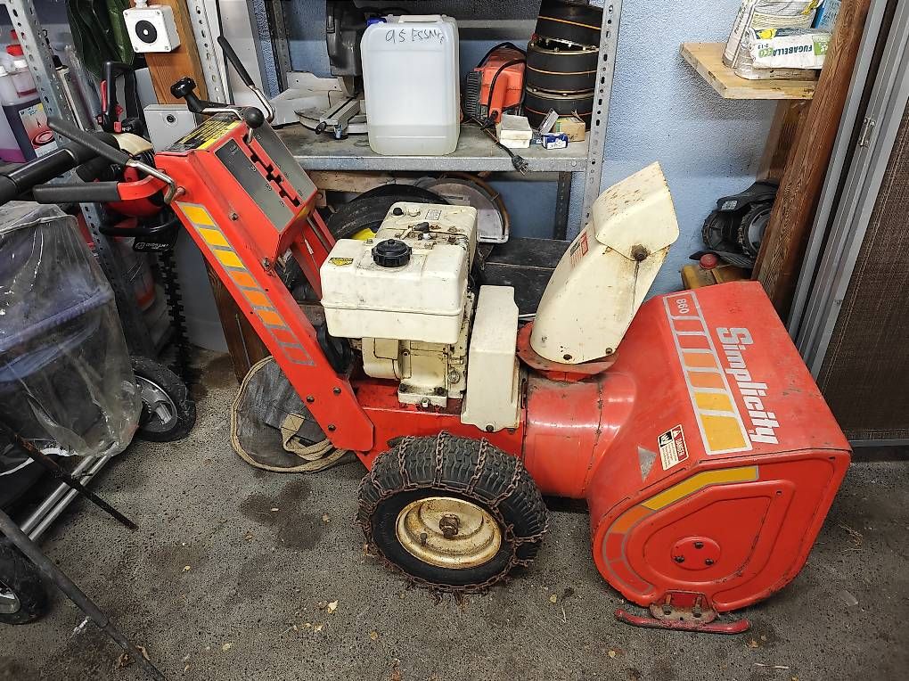 Alle Maschinen: Fraiseuse à neige Briggs & Straton 8HP – Gebraucht aus Baulmes von kai_6vlm 3