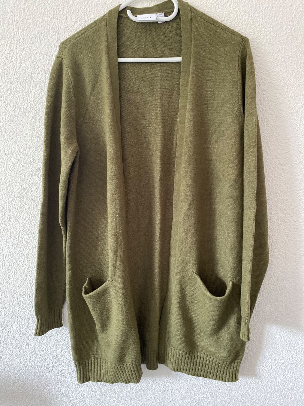 Vila Jacken: Strickjacke Vila L – Gebraucht aus Bleienbach von Dbeno