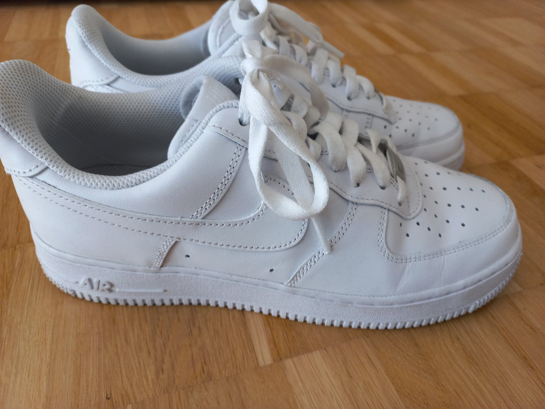 Nike Damenschuhe: Nike Air Force One Gr. 41 – Neu (gemäss Beschreibung) aus Rümlang von moose_6