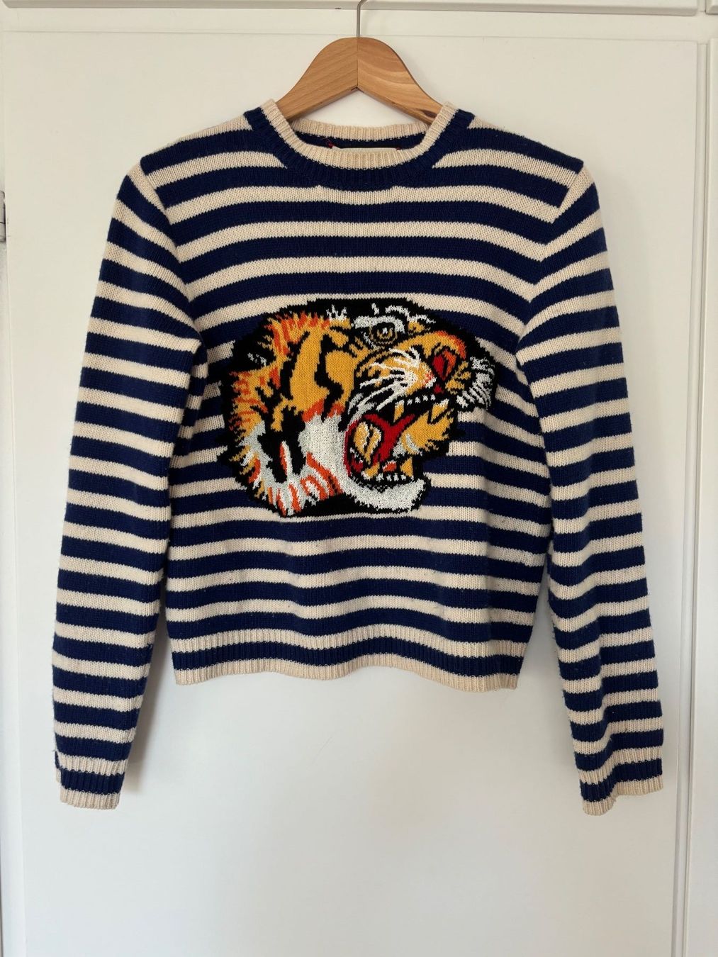 Gucci Pullover & Sweatshirts: Gucci Wollpullover blau weiss, Tiger , 34/36 – Gebraucht aus Herrliberg von mayfi