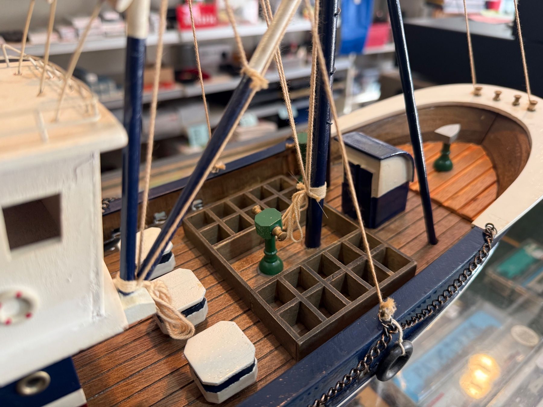 Kit di modellismo & Modellini statici: Peschereccio in legno da 70cm boot nave – Usato da Chiasso venduto da Carrara-Modellismo 5