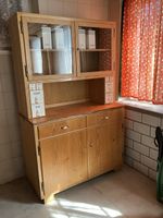 Appenzeller Küchenbuffet mit Keramikschütten und Vorratsdose