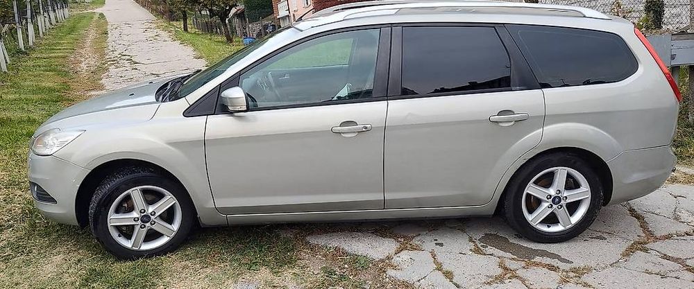 Ford Focus con accessori | Ottima manutenzione (Gebraucht) in Morbio ...