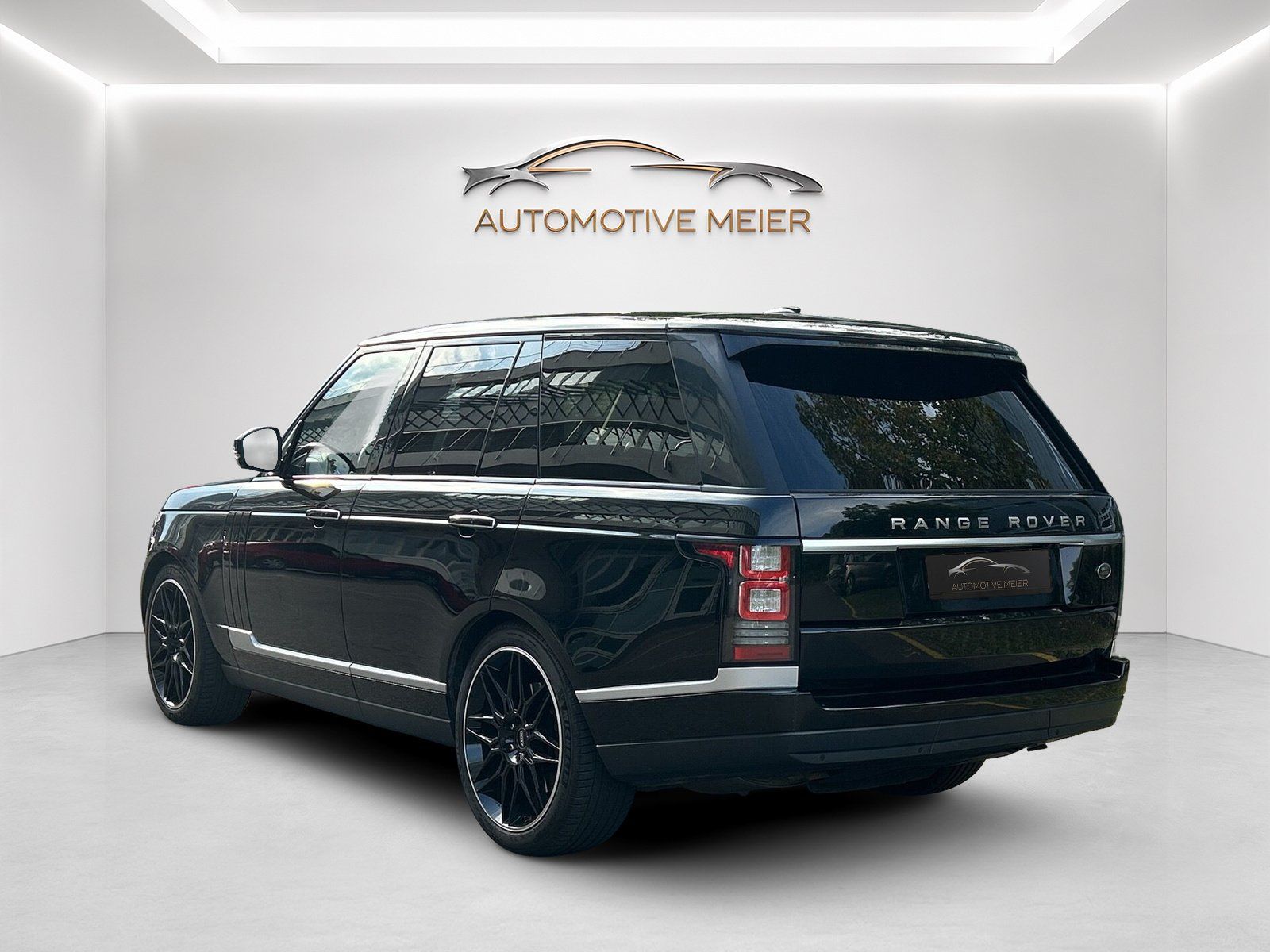 Land Rover Automobili: Land Rover Range Rover 4.4 LSDV8 lang Version ab CHF 1.00 – Usato da Steinhausen venduto da Automotive-Meier-1 2