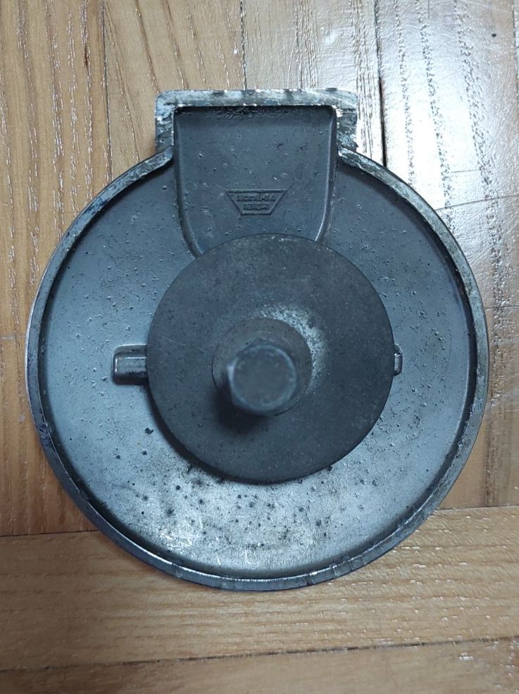 TCS Placchette & Badge: TCS Schweiz Abzeichen Emblem Oldtimer – Usato da Zürich venduto da Mariaant 1