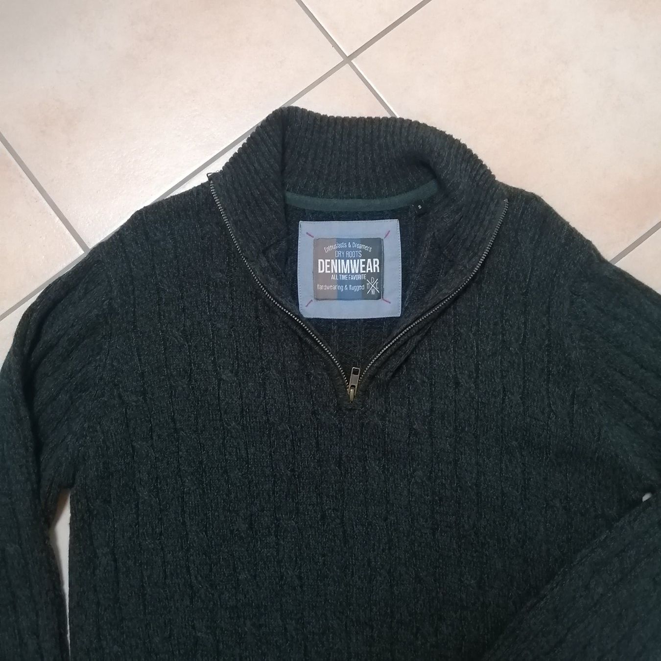 Pulls & Sweat-shirts: Pullover Gr .S – D'occasion à Henau par AXAA 2