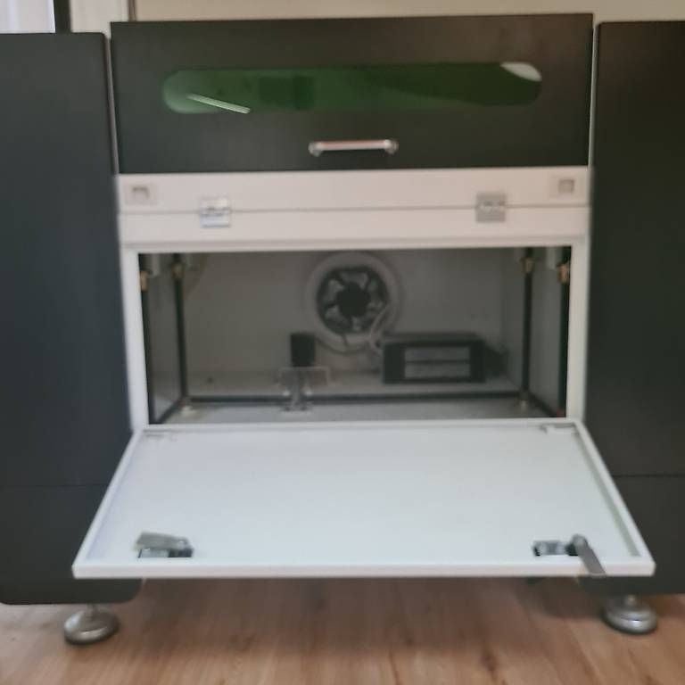 Tutte le macchine: Neuwertiger Laser 90W (Schweiz) – Nuovo (secondo la descrizione) da Reinach AG venduto da Muggl1 4