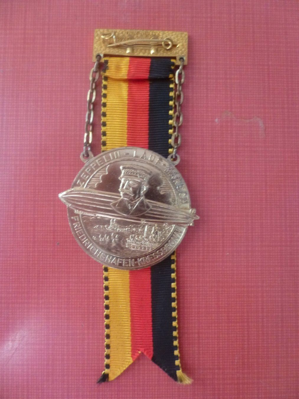 Medaglie: Medaille, Zeppelin, 1970 – Usato da Visp venduto da rockmobile 1