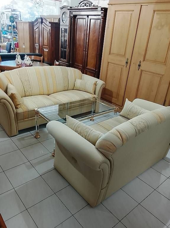 Divani: Elegantes Stoffsofa – Usato da Neuhausen am Rheinfall venduto da galleria13 1