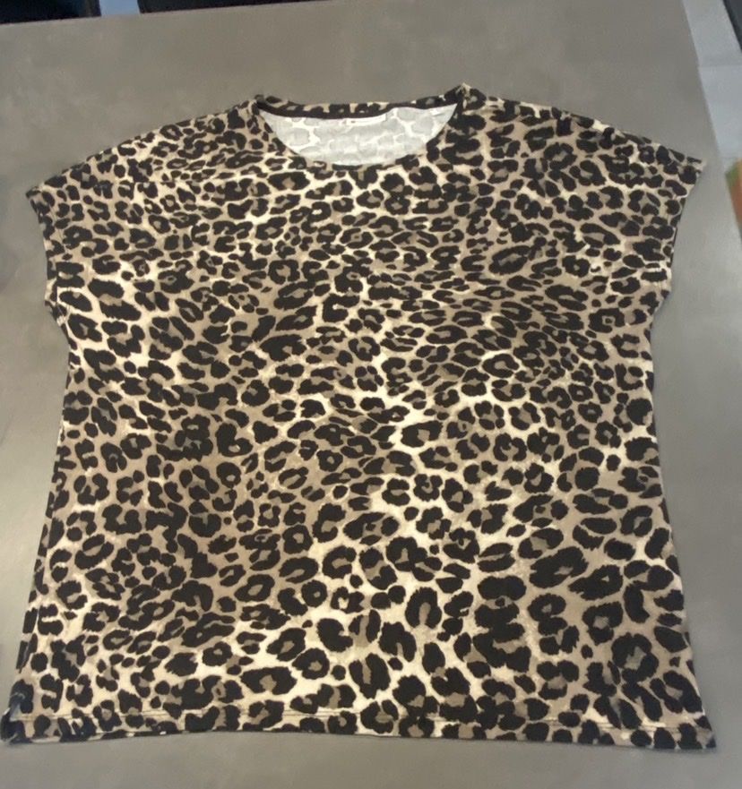 T-shirt: T-shift motifs panthère coton taille 42 – Nuovo (secondo la descrizione) da Granges VS venduto da avm_mj7b