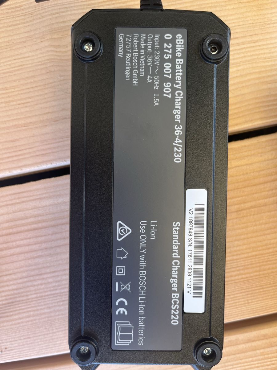 Bosch Chargeurs: eBike Ladegerät Bosch BCS220 – D'occasion à Biel-Benken BL par mar_22pp 1