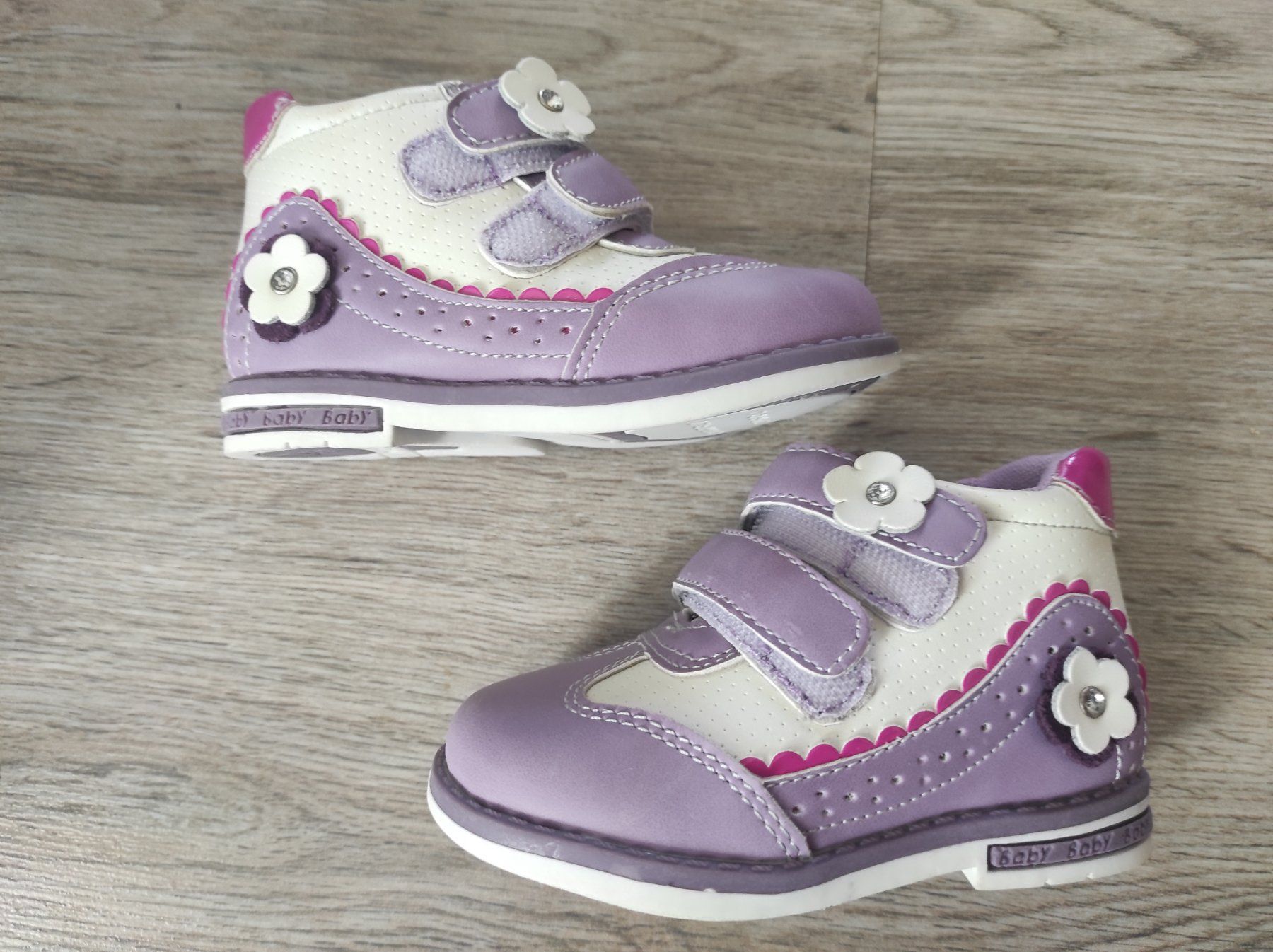 Chaussures garçon: Bottines bébé p.22 – Neuf (Voir description) à Renens VD par cla_7zv5 1