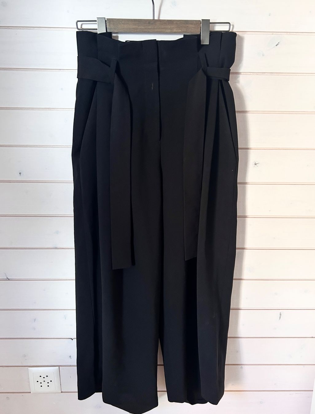 Cos Hosen: COS High Waist Culotte - Gr. 38 – Gebraucht aus Illnau von Monkky 1