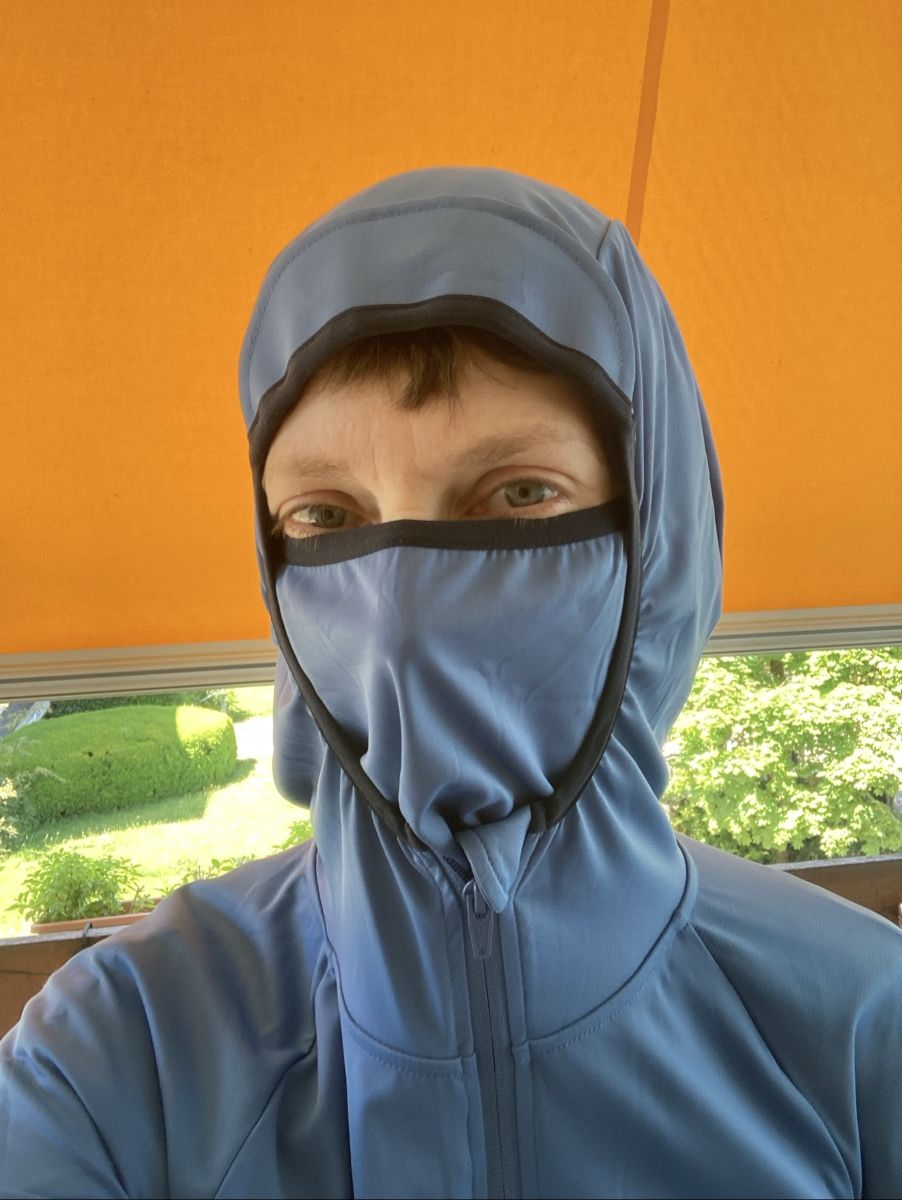 Giacche: Dünne, leichte Kapuzenjacke mit UV Schutz – Usato da Bern venduto da clarazyl 5
