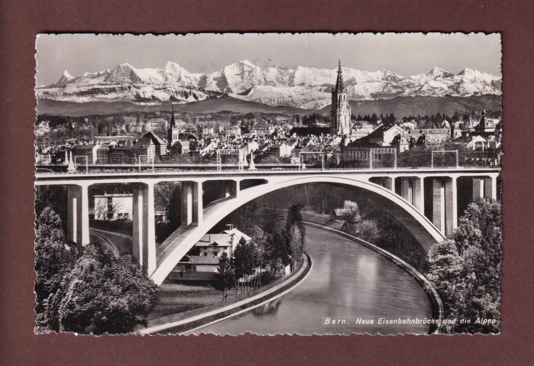 Cartoline postali: BERN - Neue Eisenbahnbrücke - 1943 – Usato da Pully venduto da nicecards-shop