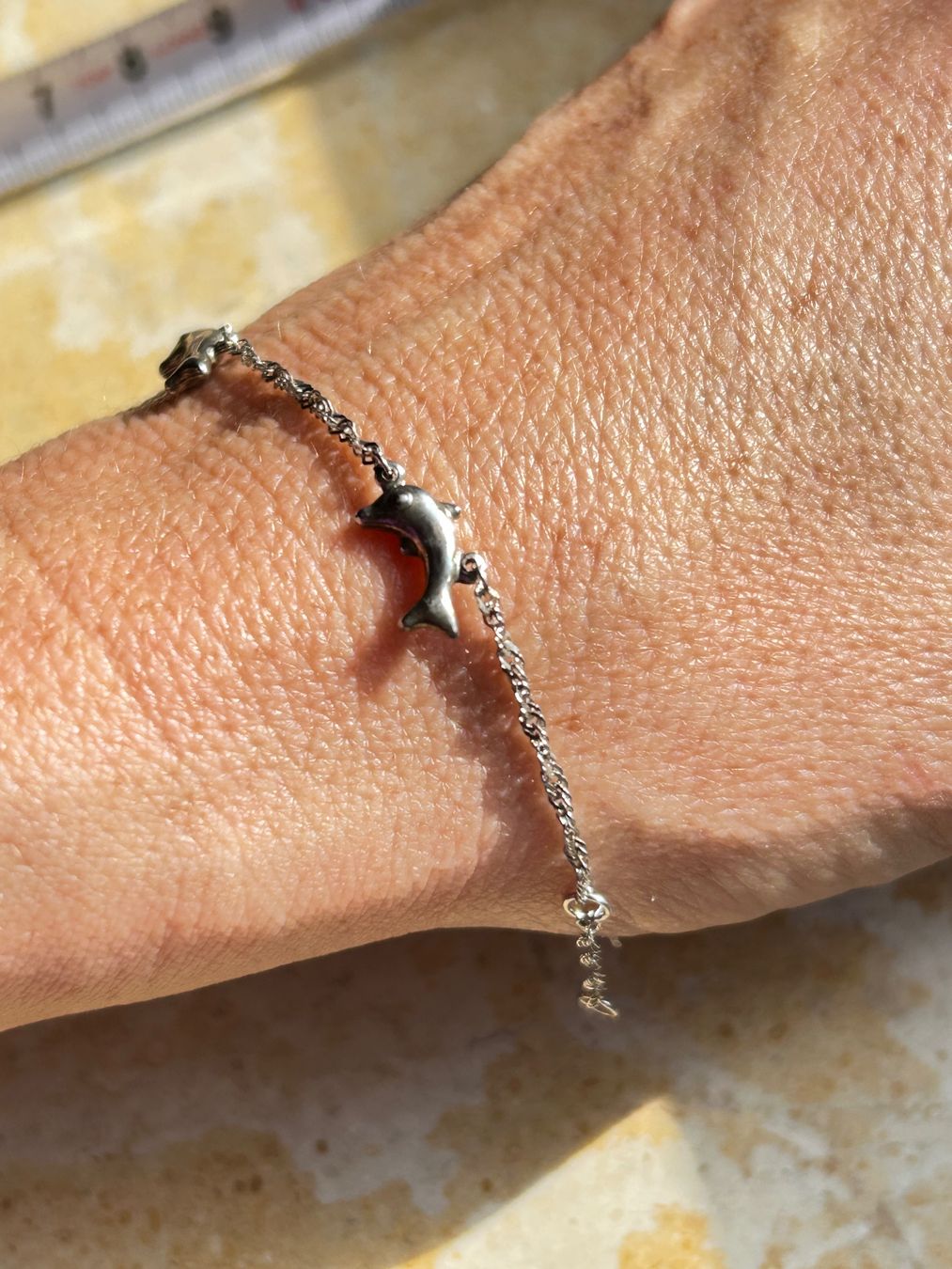 Armbänder & -reifen: Silbernes Delfin-Armband (14-16cm) – Gebraucht aus Dittingen von Bijoubelle