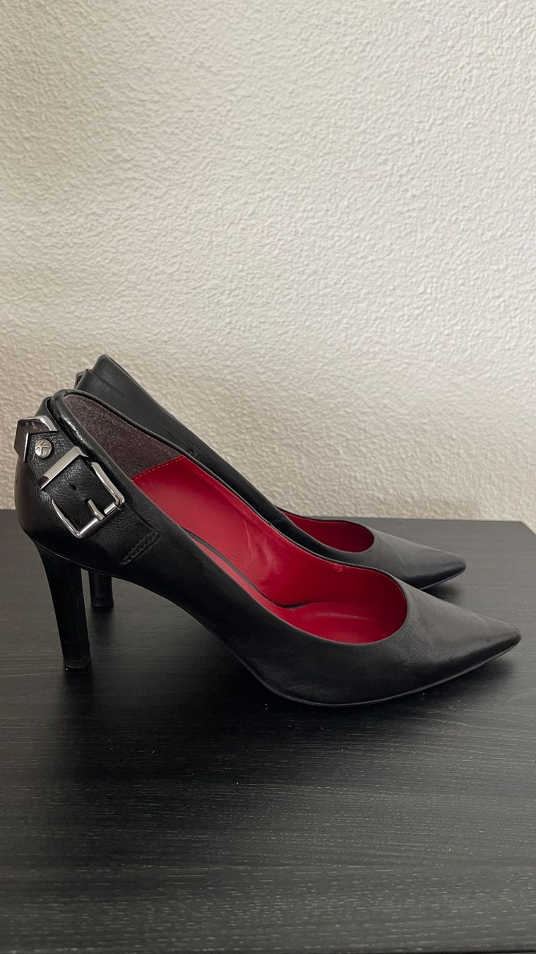 Kookai Scarpe da donna: KOOKAÏ Leder Pumps – Usato da Luzern venduto da Mcleon 1