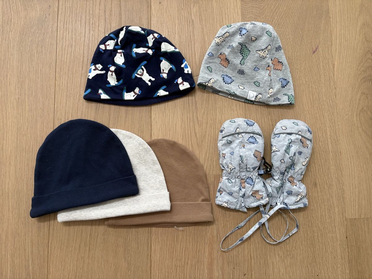 Lotti & Set di vestiti: Mützen & Fäustlinge Set - Grösse 12 bis 24 Monate – Usato da Gebenstorf venduto da Sandra01031