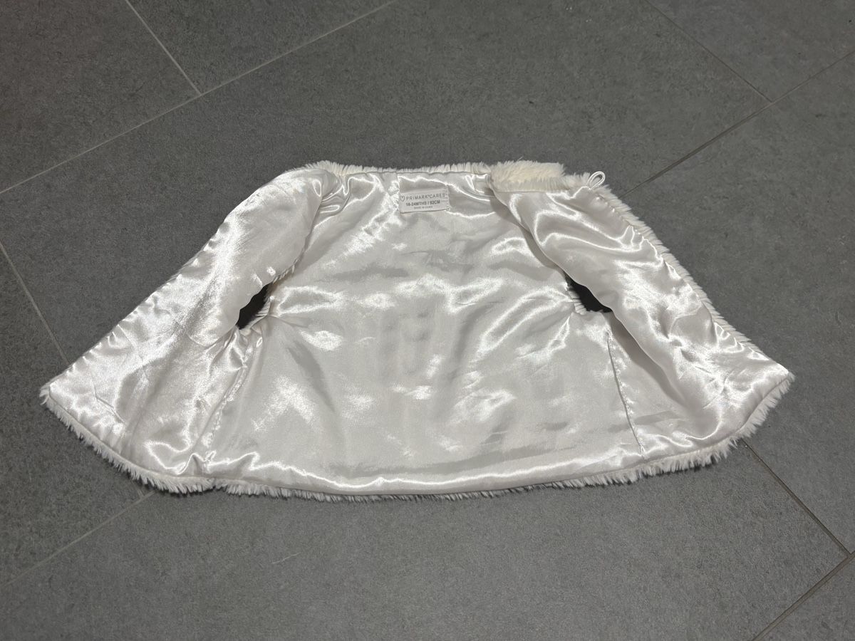 Altro abbigliamento per bambina: Gilet, Gr 92 – Usato da Breitenbach venduto da mi95st 2
