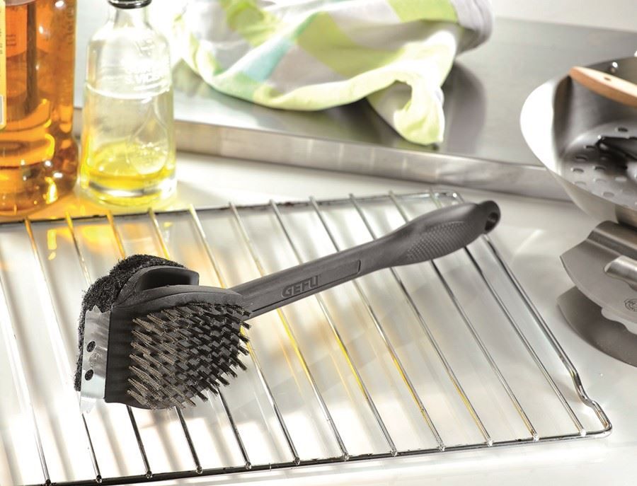Accessori per grill: Grillbürste mit Grillschaber von Gefu – Nuovo e nell'imballaggio originale da Wettingen venduto da kochshop 4