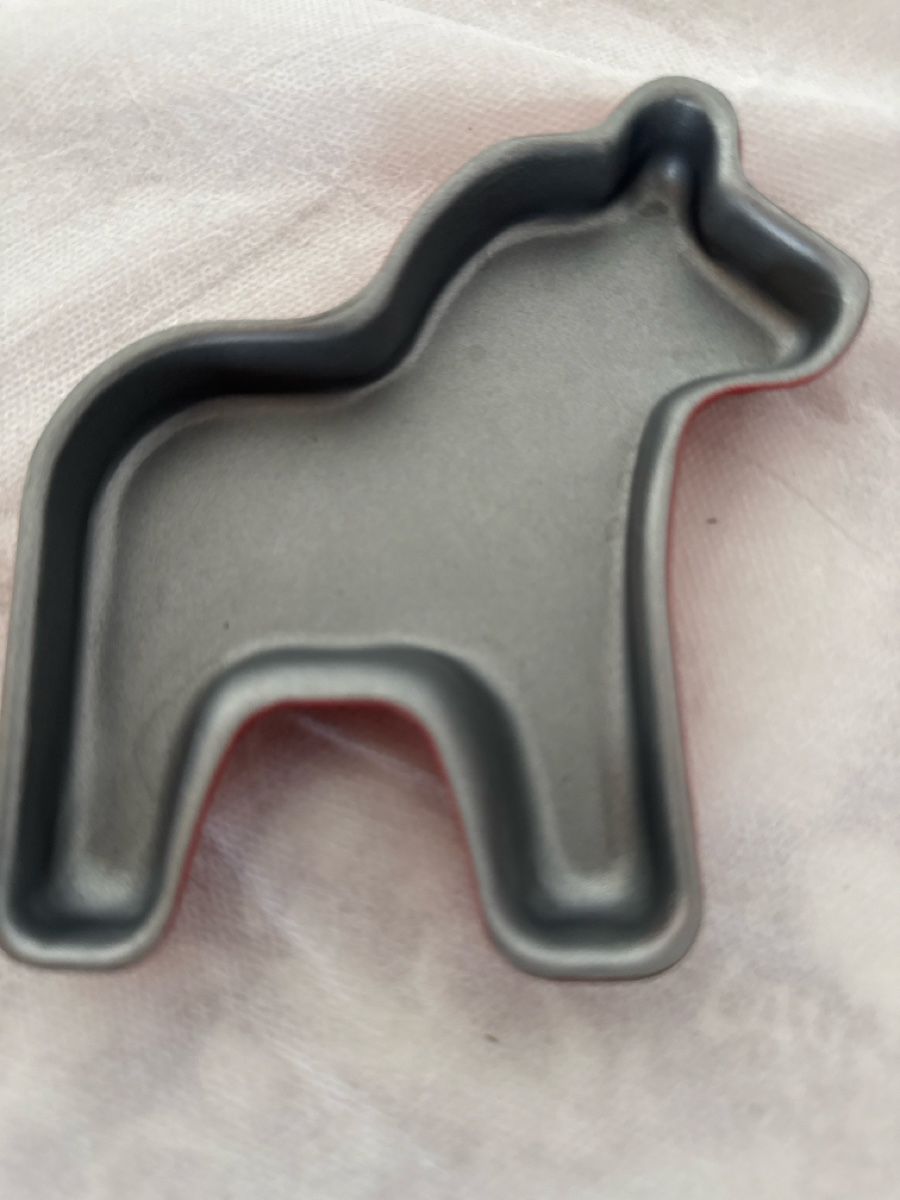Ikea Backformen: IKEA Backformen Dala-Pferd Set rot  – Gebraucht aus Lotzwil von Tgdromad 3