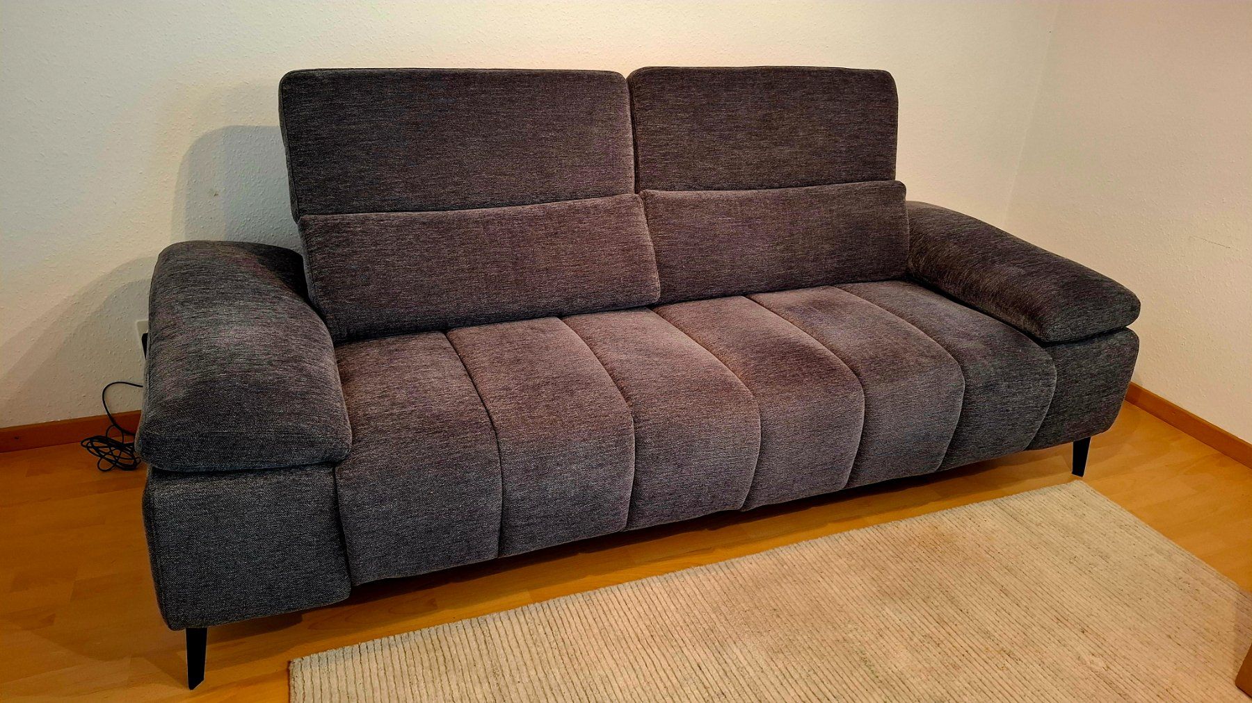 Divani: Elektrisch verstellbares Sofa – Usato da Bellach venduto da Skorpi8 3
