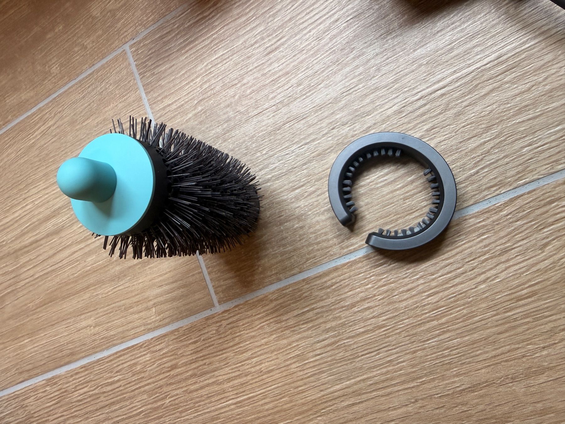Dyson Asciugacapelli: Dyson Airwrap HS05 SET +++Spezial Edition+++ TOP! – Usato da Brütten venduto da Trinity_ch 4