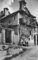Ticino Casa ticinese tradizionale con osteria Locarno TI