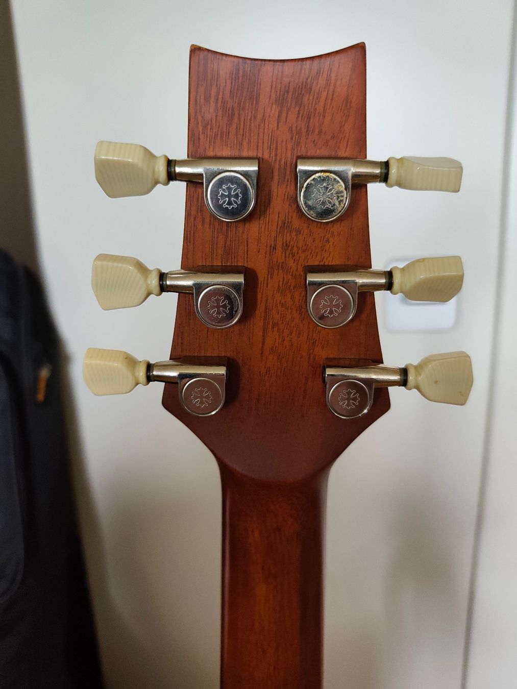 Strumenti musicali: LAG - 4 Seasons Winter 4S400D – Usato da Les Avanchets venduto da Jackjack 6