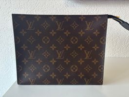 Poche Toilette Louis Vuitton