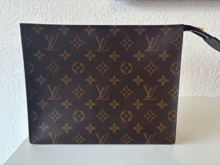 Poche Toilette Louis Vuitton