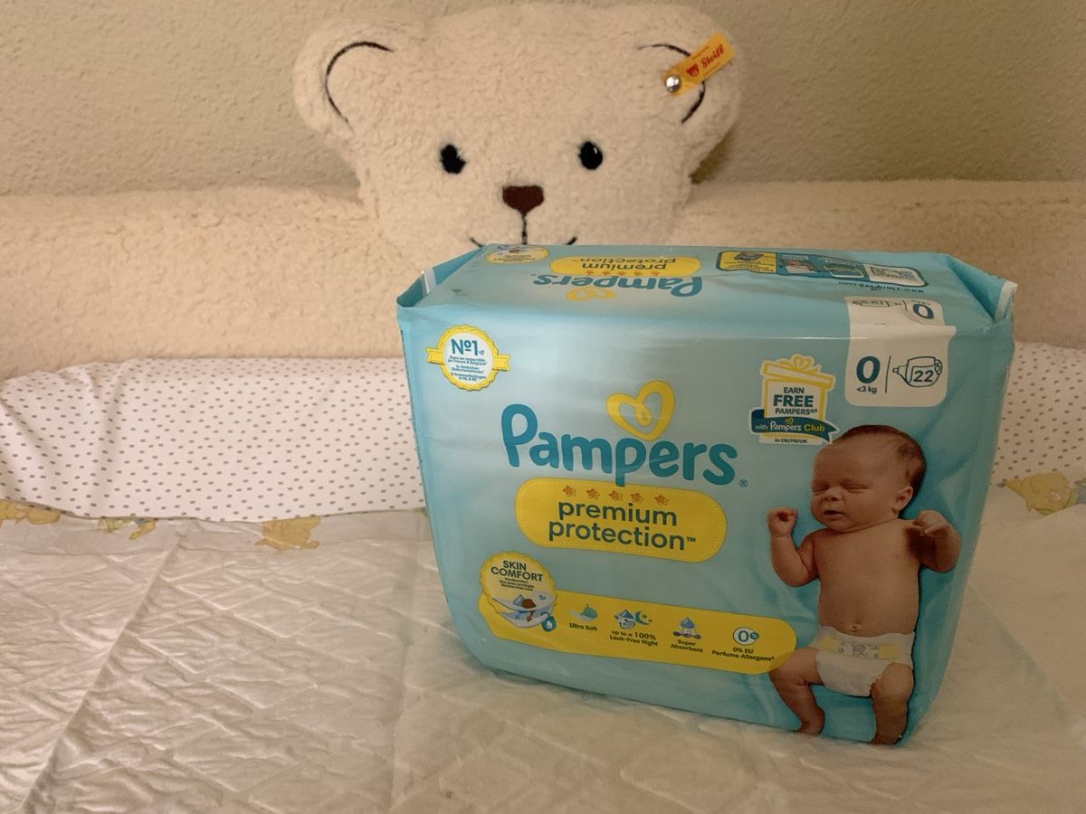 Pampers Secchi per pannolini & Pannolini: PAMPERS PREMIUM PROTECTION 0 – Nuovo e nell'imballaggio originale da Luzern venduto da 14b19d 2