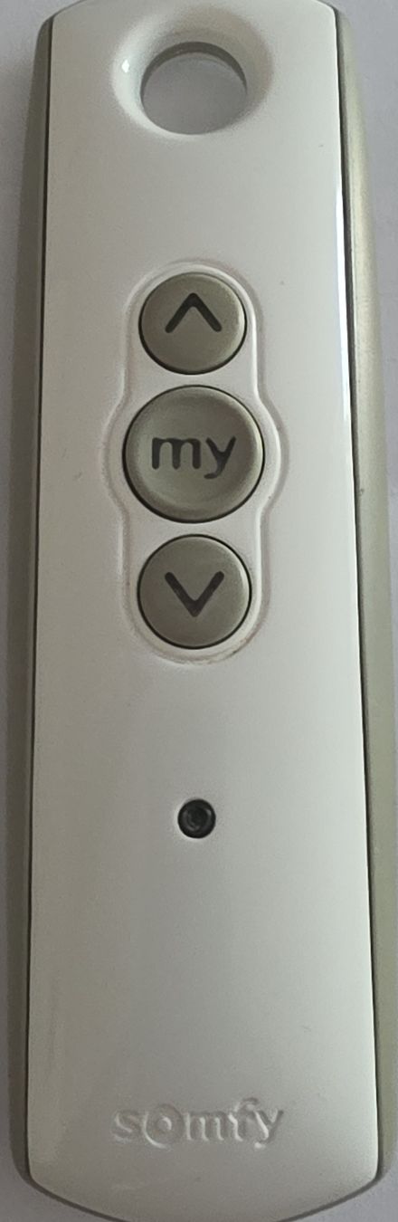 Somfy Fernbedienungen: Télécommande Somfy RTS bon état – Gebraucht aus Athenaz (Avusy) von motor_parts