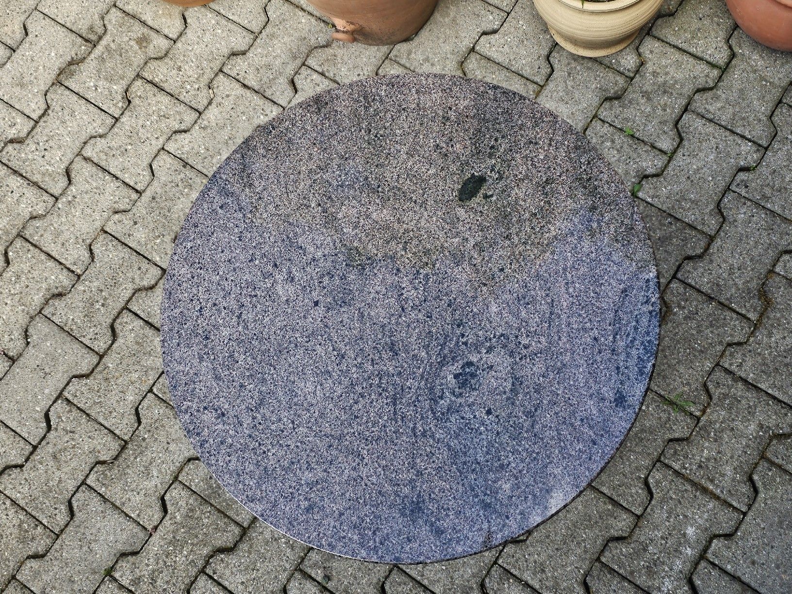 Tavoli: Bistrotisch Granittisch 1 Metallstuhl – Usato da Villnachern venduto da hasta08 4