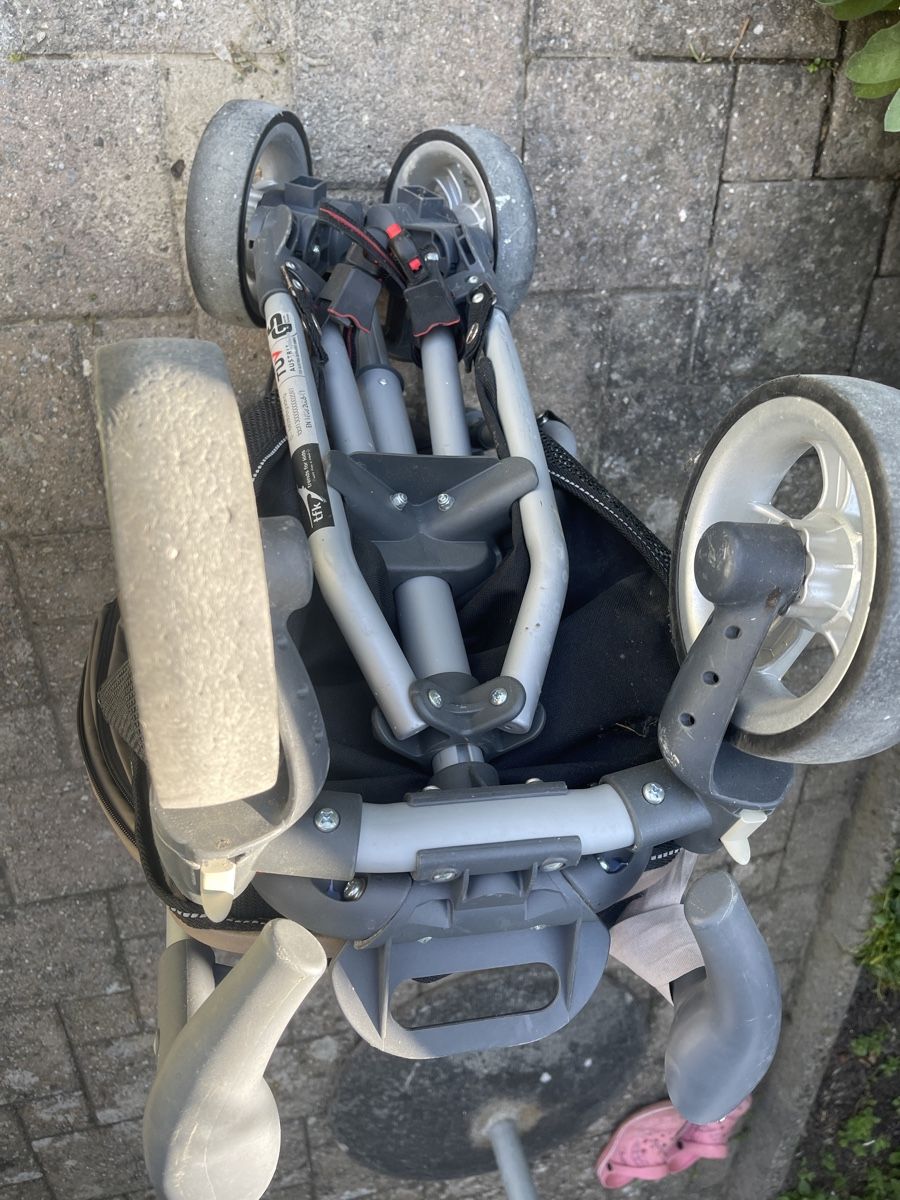 Tfk Carrozzine: Buggy  Tfk  Kinderwagen – Usato da Hindelbank venduto da Silya1 2