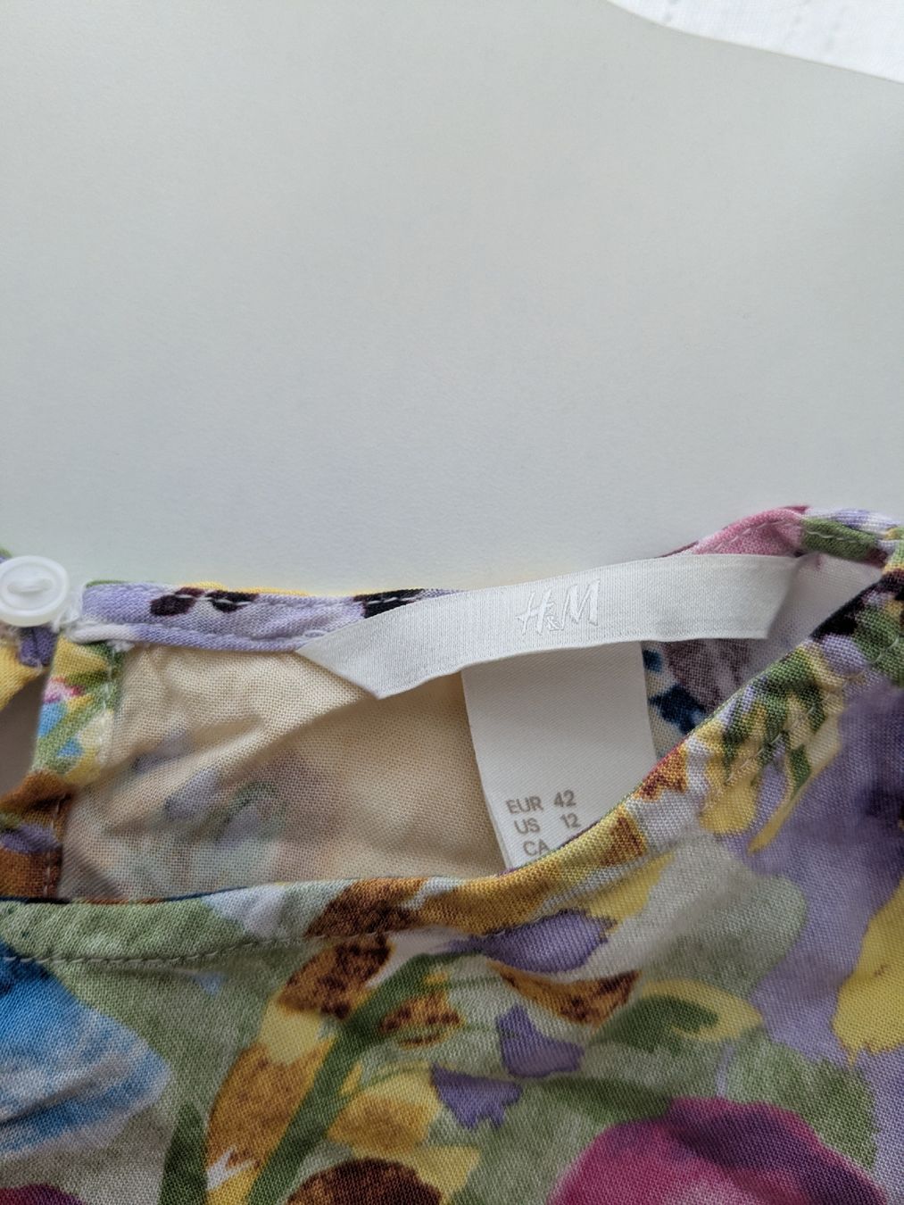 Tuniques: Tunika H&M Blumenmuster Viscose Grösse M  – D'occasion à Rorschach par olg_5qq2 2
