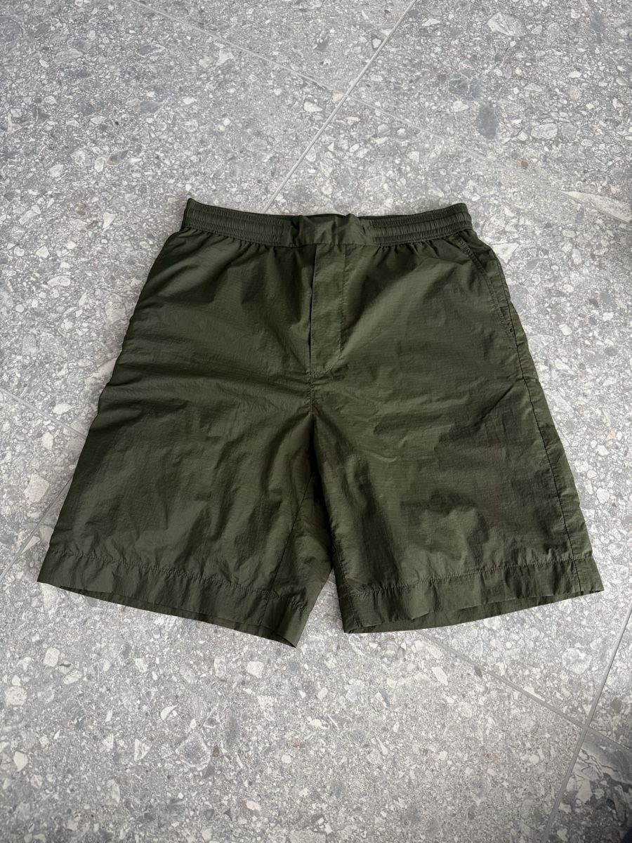 Acne Studios Pantaloni: ACNE STUDIOS Shorts olivgrün – Usato da Birmensdorf ZH venduto da nin.am