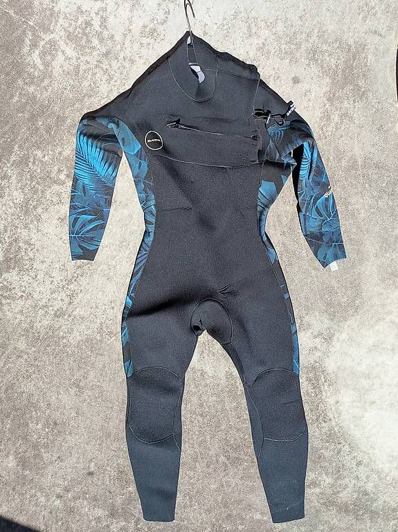 Combinaisons de plongée: Wetsuit – D'occasion à Altdorf UR par har_79yw 2