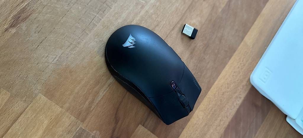 Corsair Mouse: CORSAIR SABRE PRO WIRELESS GAMING MOUSE RGB – Usato da Lengnau BE venduto da YSMYGL