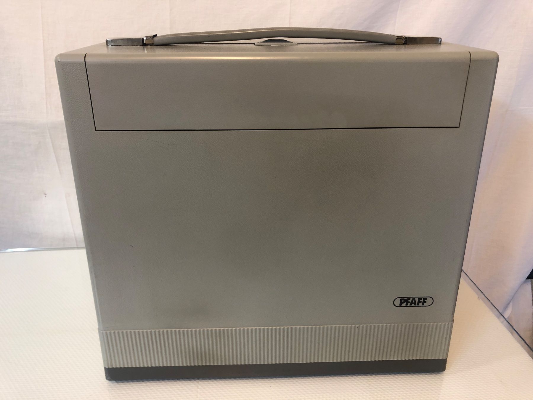 Pfaff Macchine da cucire: Nähmaschine PFAFF 97 – Difettoso da Brunnen venduto da Allerwaren 8