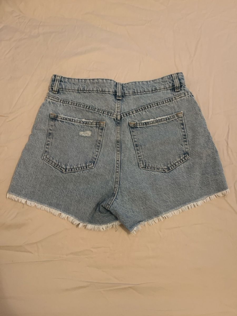 H&M Jeans: HotPants H&M – Usato da Bern venduto da lis_vb2h 1
