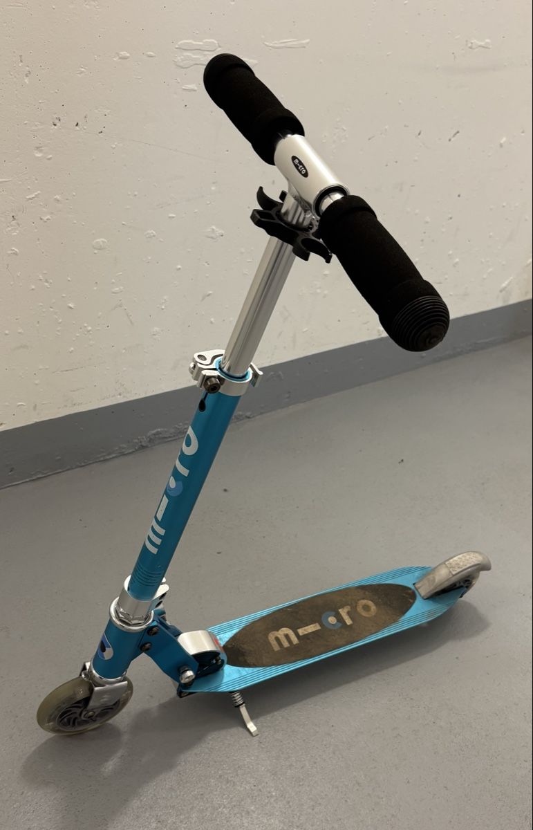 Micro Kickboard: MICRO SPRITE LED Scooter – Usato da Zumikon venduto da Haeckens