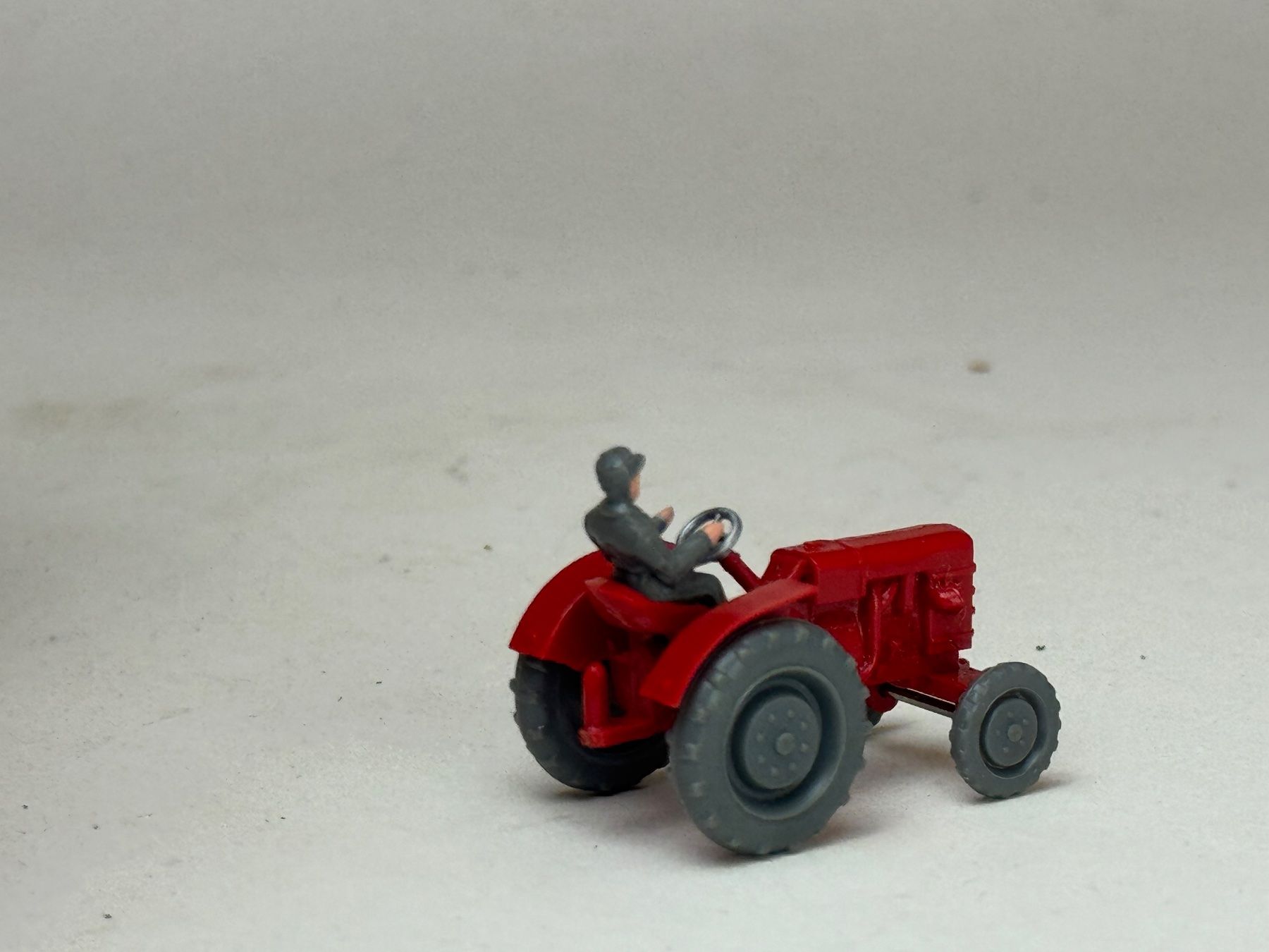 Wiking Modellini d'auto: GB- Wiking Fahr Traktor rot – Usato da Elm venduto da Wikmtz 1