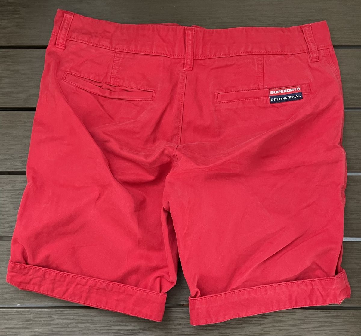 Superdry Pantaloni: Superdry Shorts Size S – Usato da Uznach venduto da Player6 4